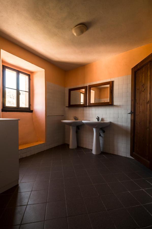 Ostello Podesteria Di Gombola - Arte E Territorio Polinago Buitenkant foto